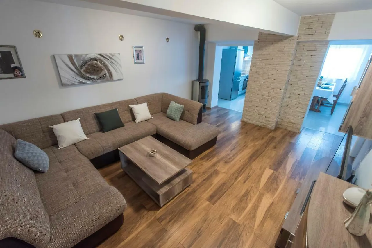 Apartments Dona Bibinje Affittacamere