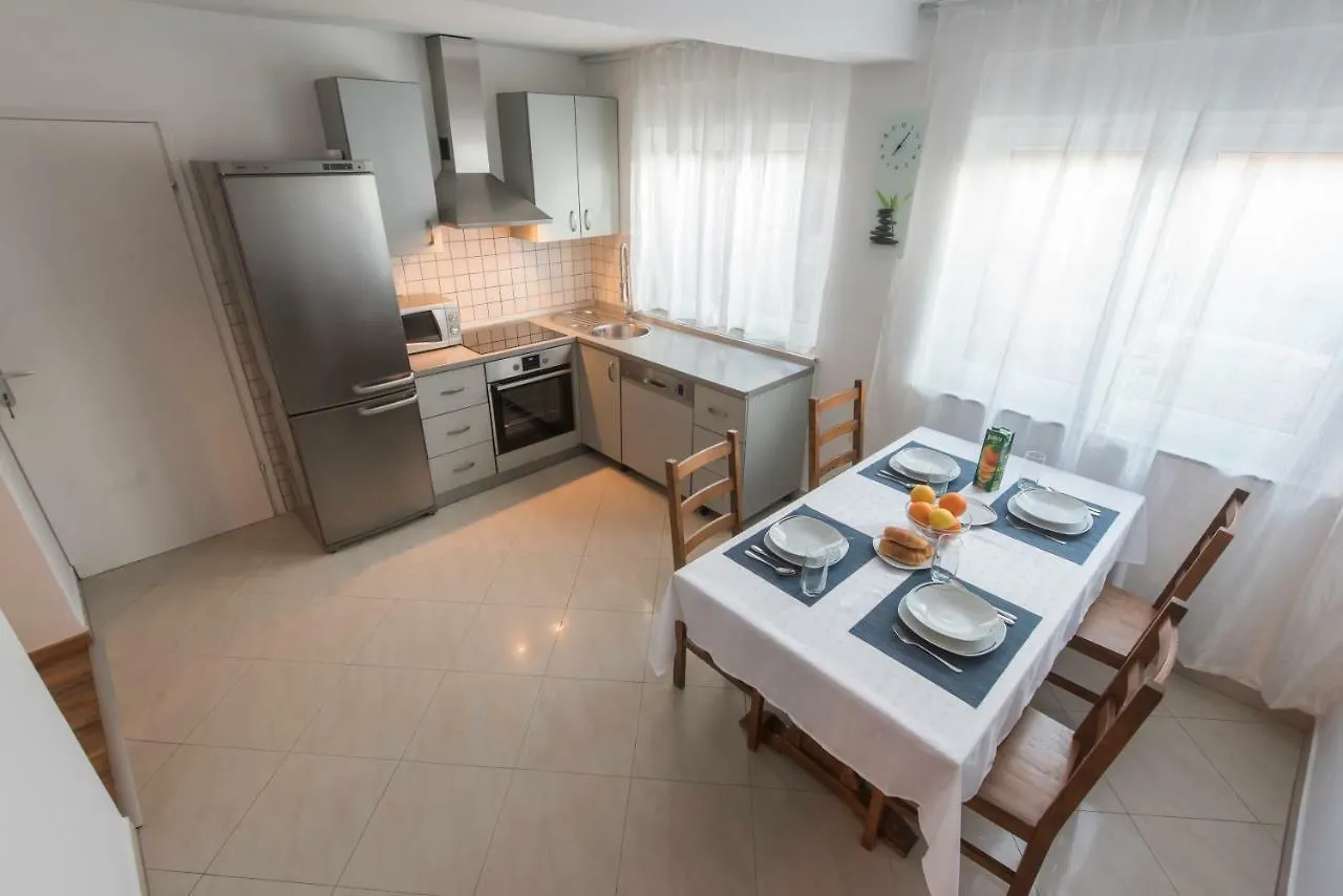 Affittacamere Apartments Dona Bibinje